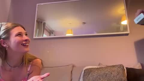 Josh 26  Lucy 24  Katie 23 online show from 10.11.25