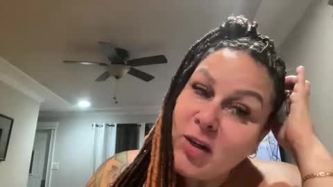 Snapshot of bigbreastsabrina chatting on 01.18.26 BIG BREAST SABRINA online show from 01.18.26