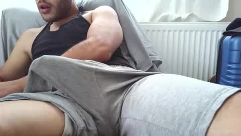 Snapshot of bigcock21cmmmmmm chatting on 10.24.25 bigcock21cmm online show from 10.24.25