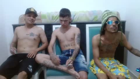 Snapshot of bigcock_white_boy chatting on 02.10.25 bigcock_white_boy online show from 02.10.25