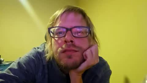 Snapshot of bigdickd991 chatting on 12.04.25 Bigdickd991 online show from 12.04.25