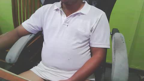 Snapshot of bigdickguyaux chatting on 03.22.26 bigdickguyaux online show from 03.22.26