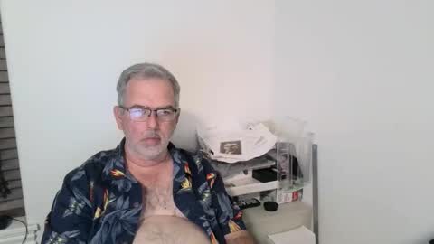 Snapshot of bigdylan17 chatting on 11.23.25 Dylan 56 Taleah 53 online show from 11.23.25