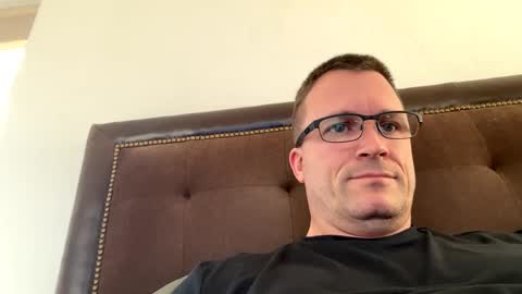 Snapshot of bigger22332233 chatting on 12.31.24 bigger22332233 online show from 12.31.24