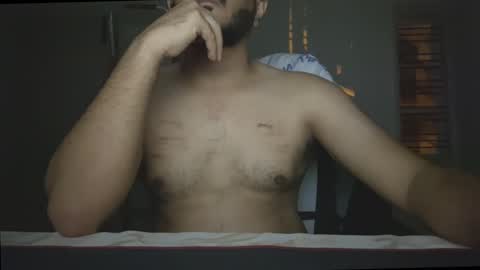 bighandsomesatisfy online show from 10.26.25