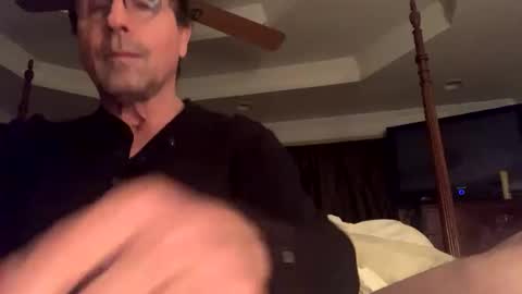 Snapshot of bignjakd6 chatting on 12.01.25 CumCMe online show from 12.01.25