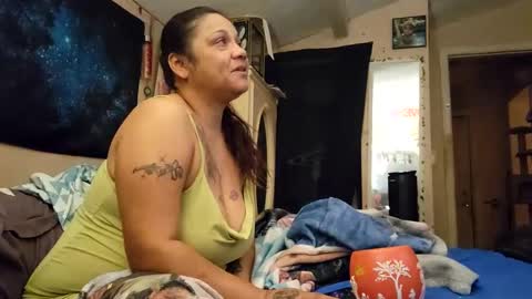 Snapshot of bigolemini chatting on 02.28.25 the Mini mami online show from 02.28.25