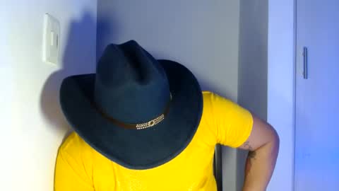 Snapshot of bigthick_blackcock chatting on 06.15.26 MANUEL online show from 06.15.26