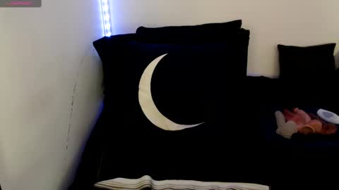 Nichole lights online show from 09.23.25