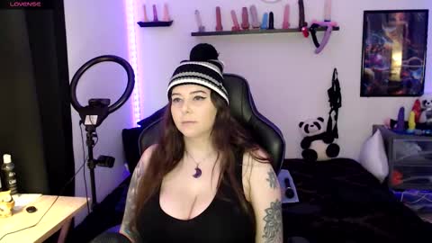 Nichole lights online show from 11.18.25