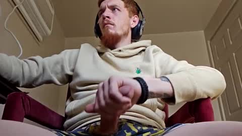 Snapshot of bigwhited2115 chatting on 02.03.25 Onlyfans redheadedwhitedick online show from 02.03.25