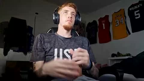 Snapshot of bigwhited2115 chatting on 10.25.25 Onlyfans redheadedwhitedick online show from 10.25.25