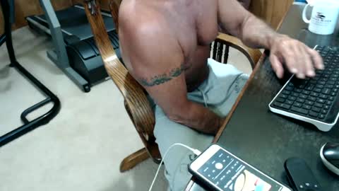 Snapshot of billy471 chatting on 06.12.26 billy471 online show from 06.12.26