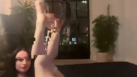 Snapshot of bimbodoll18 chatting on 09.27.25 bimbodoll18 online show from 09.27.25