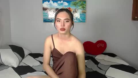 Snapshot of bioginthe619 chatting on 10.29.25 Kate online show from 10.29.25