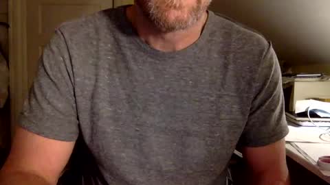 Snapshot of bisonbar chatting on 11.16.25 BisonBar online show from 11.16.25