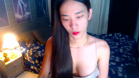 Snapshot of bitch_destroyer chatting on 05.30.26 EVA online show from 05.30.26