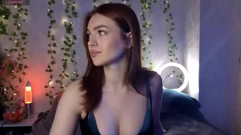 Snapshot of bl4ck_velvet chatting on 11.13.25 Kitty online show from 11.13.25