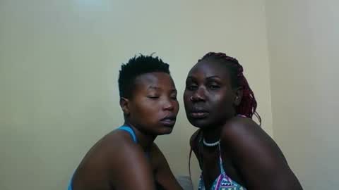 Snapshot of black_divas1 chatting on 02.14.26 black_divas1 online show from 02.14.26