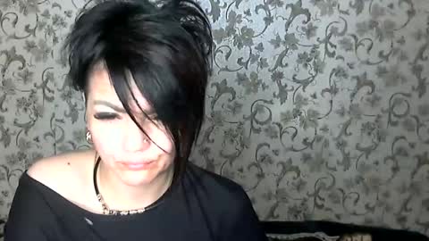 Snapshot of black_hot_01 chatting on 10.21.25 black_hot_01 online show from 10.21.25