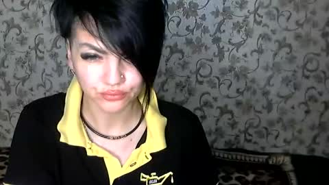 Snapshot of black_hot_01 chatting on 11.16.25 black_hot_01 online show from 11.16.25