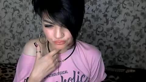 Snapshot of black_hot_01 chatting on 11.23.25 black_hot_01 online show from 11.23.25