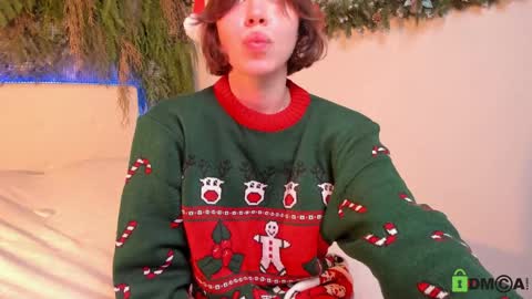 Snapshot of black_jenny chatting on 12.22.24 Jenny online show from 12.22.24