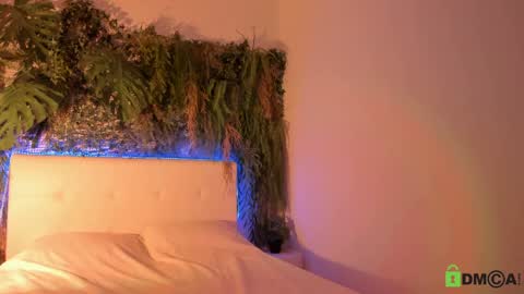 Snapshot of black_jenny chatting on 01.19.25 Jenny online show from 01.19.25