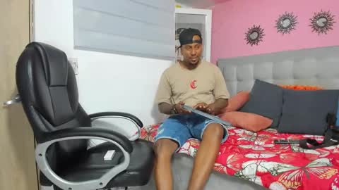 Snapshot of black_men22_ chatting on 06.09.26 B L A C K M E N online show from 06.09.26
