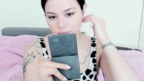 Mon Mon online show from 05.20.26
