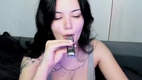 Snapshot of black_pant3r chatting on 06.11.26 Mon Mon online show from 06.11.26