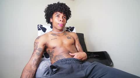 Snapshot of black_tentationx chatting on 03.05.25 black_tentationx online show from 03.05.25