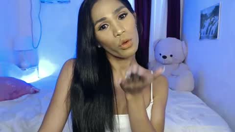 Snapshot of blackbarbiesavanna_23 chatting on 12.25.24 savanna online show from 12.25.24