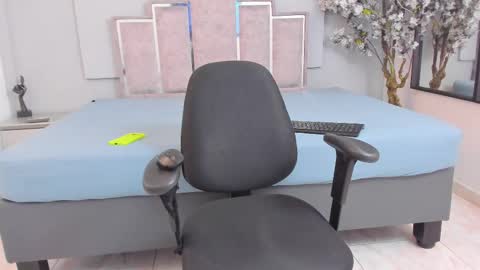 Snapshot of blackbiecock chatting on 03.08.25 blackbiecock online show from 03.08.25