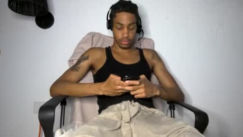Snapshot of blackbulltitus chatting on 06.12.26 BlackBullTitus online show from 06.12.26