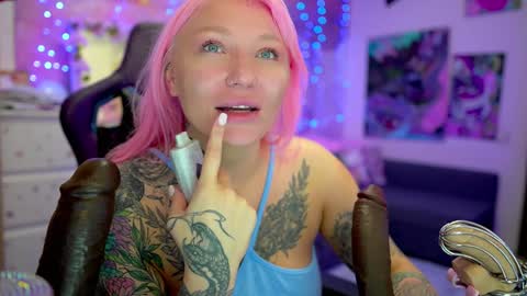 Snapshot of blackedbarbie chatting on 12.02.24 Alice online show from 12.02.24