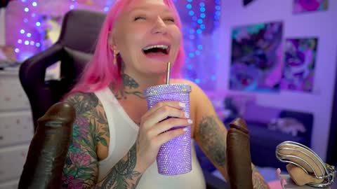 Snapshot of blackedbarbie chatting on 12.06.24 Alice online show from 12.06.24