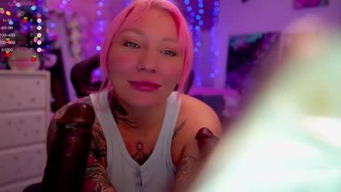 Snapshot of blackedbarbie chatting on 12.14.24 Alice online show from 12.14.24