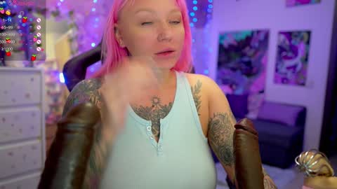 Snapshot of blackedbarbie chatting on 12.22.24 Alice online show from 12.22.24