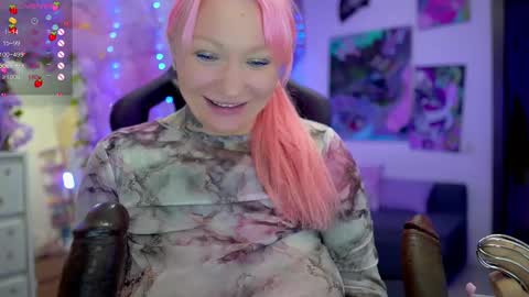 Snapshot of blackedbarbie chatting on 02.13.25 Alice online show from 02.13.25