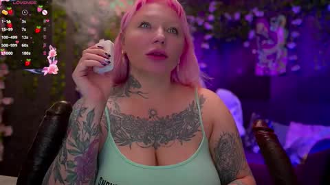 Snapshot of blackedbarbie chatting on 10.04.25 Alice online show from 10.04.25