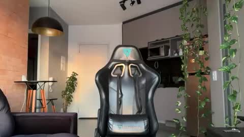 Macauly online show from 03.17.26