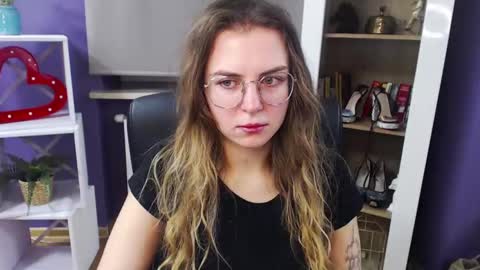 Z O E Y online show from 12.27.24