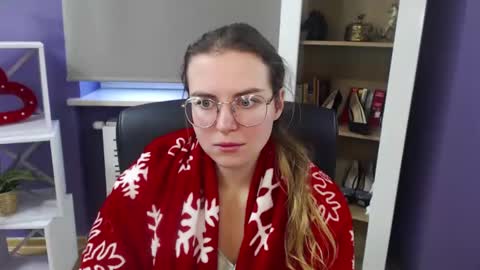 Z O E Y online show from 01.18.25