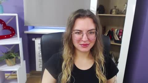 Z O E Y online show from 01.21.25