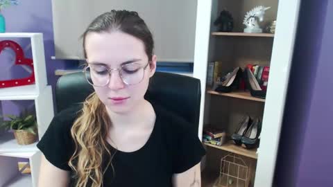 Z O E Y online show from 03.04.25