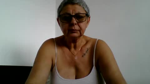 Snapshot of blackwidow05 chatting on 07.16.26 Black Widow online show from 07.16.26