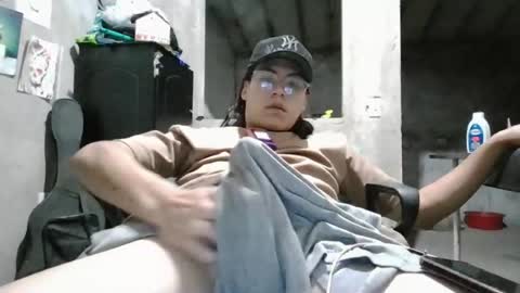 Snapshot of blade_sensual chatting on 06.20.26 blade_sensual online show from 06.20.26