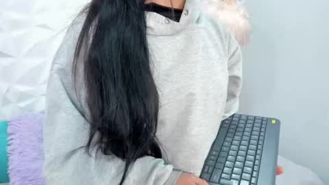 Snapshot of blair_harrison chatting on 09.17.25 Blair online show from 09.17.25