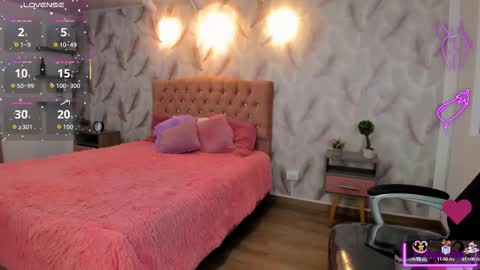 Snapshot of blair_harrison chatting on 10.11.25 Blair online show from 10.11.25